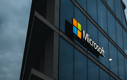 Microsoft ziet eerste resultaten van AI en verhoogt de inzet