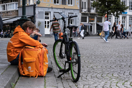 Just Eat Takeaway op uitbreken