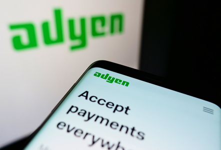 Adyen doorgeschoten na koersknal (even afblijven)